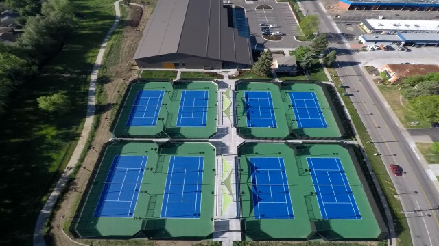 Two Renner Tennis Facilities Honored for Excellence